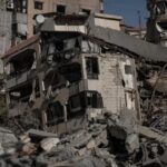Archivo - Imagen de archivo de un ataque israelí contra Dahiya, el bastion de Hezbolá en el sur de Beirut Foto Europa Press