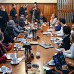 Reunión de oposición para abordar megarreforma y ajustes presupuestarios.