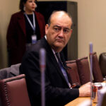 Defensa de Grau descarta infracciones constitucionales y cuestiona fundamentos del libelo El abogado defensor, Patricio Zapata, durante la comisión AC Nicolas Grau. Sebastián Cisternas/Aton Chile.