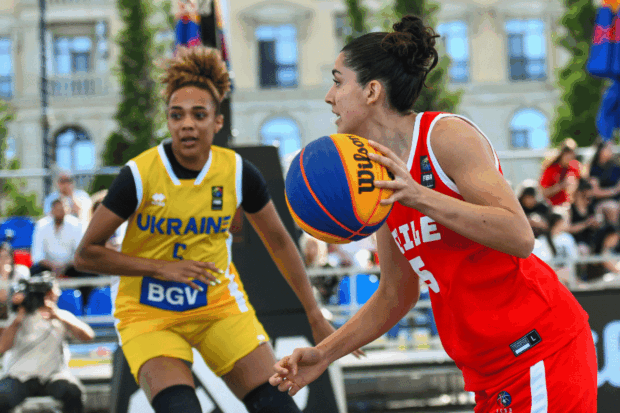 Equipo de Chile contra Ucrania en FIBA 3x3.
