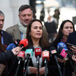 Alcaldes del oficialismo en un punto de prensa.