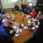 Incluye al PC: Senadores y ministro Quiroz formaron mesa política por megarreforma mesa política megarreforma