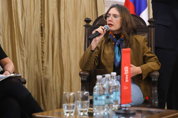 Exministra Camila Vallejo participa del lanzamiento del Observatorio de Violencia Digital contra las Mujeres en Política.