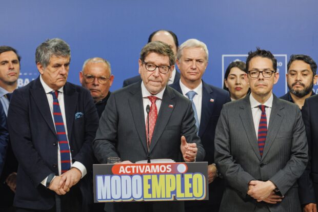 Biministro de Economía y Minería, Daniel Mas, participa de un punto de prensa tras la sesión de Mesa Interministerial por el Empleo en La Moneda.