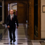 ¿Acuerdo desahuciado? Dos de los tres senadores del PPD rechazarían la invariabilidad tributaria de la megarreforma Ministro de Hacienda, Jorge Quiroz.