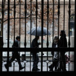 Sistema frontal: Aguas Andinas activa protocolos y llama a la ciudadanía a no arrojar residuos al alcantarillado Precipitaciones en Santiago.