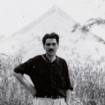 Antes de la diplomacia, el arte: la historia del puente cultural que Venturelli y Neruda tendieron entre Chile y China El pintor y muralista chileno José Venturelli en China.