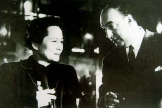 Pablo Neruda con Soong Ching-ling.