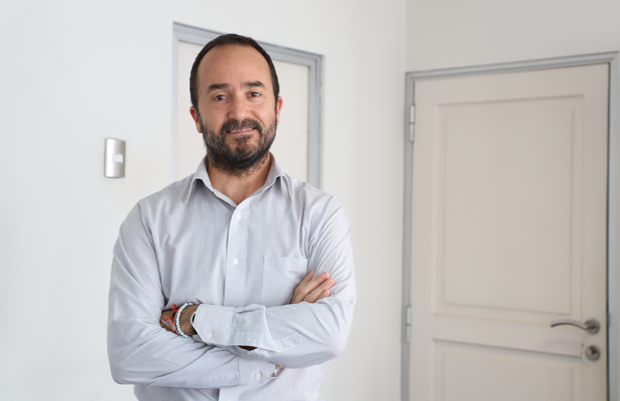 Académico del Departamento de Ciencias Ambientales y Recursos Naturales Renovables, Rodrigo Fuster.