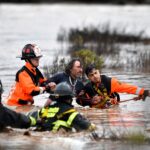 Balance del temporal: Damnificados se duplican en 24 horas y Senapred reporta más de 16 mil personas aisladas Hombre cae al rio Elqui en La Serena. Foto: Aton Chile.