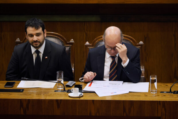 Exsubsecretario de Hacienda, Juan Pablo Rodríguez, junto al ministro de Hacienda, Jorge Quiroz, en el Congreso. 