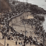 Las claves geopolíticas detrás de la histórica ola migratoria a Ceuta Miles de migrantes marroquíes cruzando la frontera hacia España por mar.