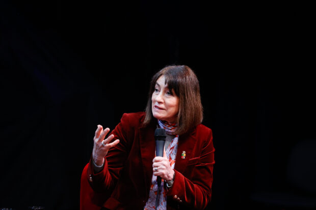 Alejandra Mizala.
