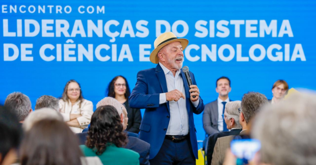 Lula en el lanzamiento de la política de liderazgo en el sistema de ciencia y tecnología del país.