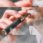 Hombre usando un vapeador.