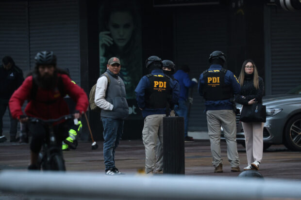 Control policial preventivo en Plaza de Armas.