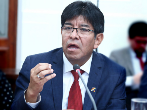 Senador Esteban Velásquez.