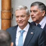“No hay cuestionamiento a los datos”: Alvarado matiza dichos de Kast sobre la Casen tras críticas del FA Presidente José Antonio Kast y el biministro Claudio Alvarado.