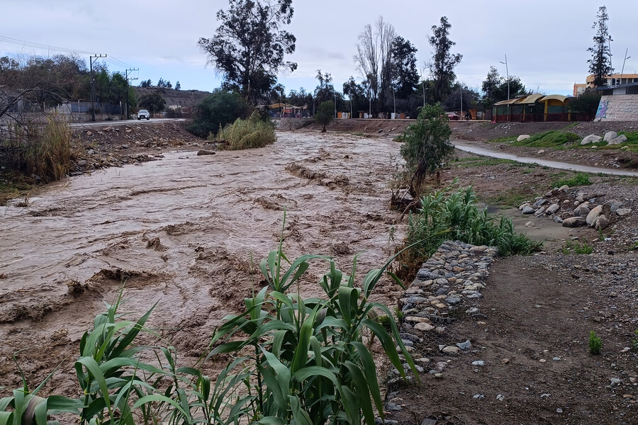 Senapred activa alertas y evacuaciones preventivas en el norte ante sistema frontal