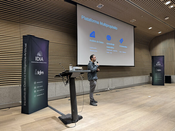 Felipe Bravo, director de la Iniciativa de Datos e Inteligencia Artificial, profesor del Departamento de Ciencias de la Computación.