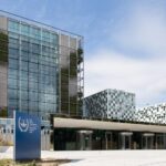 "Chile sigue siendo miembro": Gobierno y parlamentarios defienden permanencia en la CPI Edificio de la Corte Penal Internacional en La Haya, Holanda.