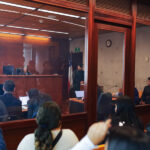Dictan arraigo nacional y firma mensual para joven por amenazas a universidades Formalizacion de sujeto por amenazas a Universidades. Foto: Aton.