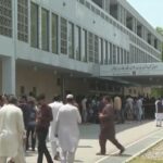 Tragedia en Pakistán: al menos 14 bebés muertos por incendio en maternidad Incendio en Pakistán.
