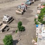 Al menos 157 personas han muerto y más de 500 se encuentran en paradero desconocido a causa de las graves inundaciones provocadas por la fuerte crecida del río Bhotekoshi en Rasuwa, un distrito montañoso del norte de Nepal, cerca de la frontera con Tíbet, en China, según han informado este miércoles las autoridades del país. Foto Europa Press.