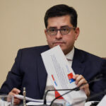 El senador Pedro Araya en la Comision de Constitucion. Foto: Aton Chile.