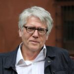 El lenguaje como territorio de exploración: el poeta peruano Mario Montalbetti gana el Premio José Donoso 2026 El poeta y escritor peruano Mario Montalbetti.