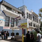 SML mantiene dos contenedores con cerca de 80 cuerpos en un patio Frontis del Servicio Médico Legal.
