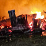 Tragedia en La Araucanía: Gobierno activa red de apoyo a sobrevivientes y confirma ilegalidad de residencia siniestrada Un voraz incendio afecto al hogar de ancianos El Eden ubicado en Villa Comuy en Pitrufquen, region de la Araucania. Foto: Aton Chile.