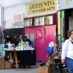 Victimización del comercio baja a 56,6%: Iquique y Temuco lideran los descensos Comercio en Santiago centro.