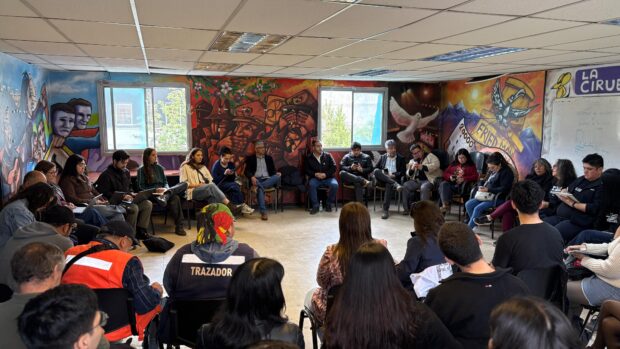 Organizaciones sociales convocan a un paro nacional bajo la consigna “Ni un peso menos para la educación”. Foto: FECh.
