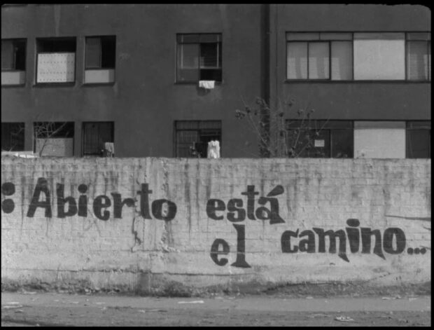 "Venceremos", documental chileno. 