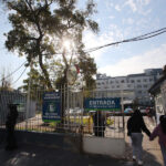 Parlamentarios y alcaldes dan apoyo transversal a aumento de recursos para Hospital Clínico UCHILE en 2027 Autoridades expusieron ante parlamentarios los resultados de la Ley 21.621