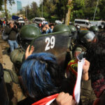 Confech y CUT piden reunión con Delegación Metropolitana tras operativo policial en movilización por la educación Movilización nacional de la Confech en contra del Presupuesto 2027. Foto: Aton.
