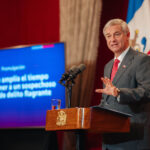 Presidente Kast promulga ley que amplía plazo de flagrancia: “Hubo años en que algunos llamaban a atentar contra Carabineros” Presidente José Antonio Kast.