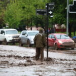 Declaran alerta roja en Las Condes y otras nueve comunas por aluviones LAS CONDES ALUVION