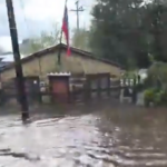 Intensas lluvias y granizos dejan al menos 20 viviendas inundadas en Curacautín Inundaciones en Curacautin.