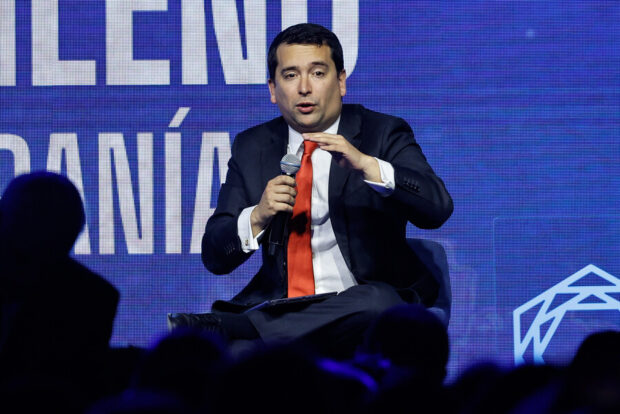 Cristian Araya.