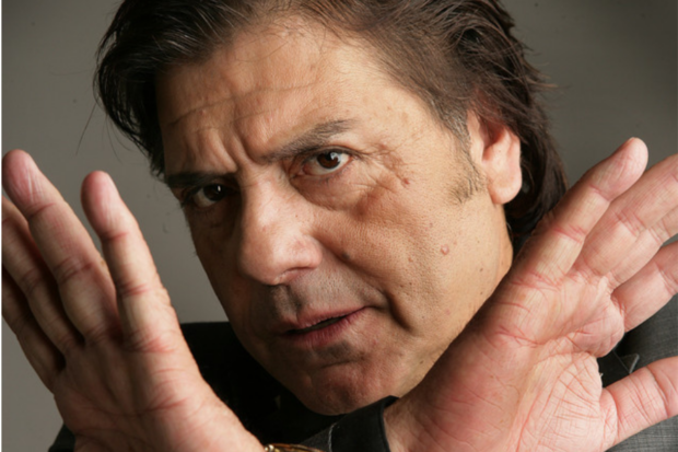 Zalo Reyes, icónico cantante chileno.