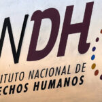 “Chile no necesita un INDH domesticado ni decorativo”: oposición cuestiona reforma del Gobierno Placa del Instituto Nacional de Derechos Humanos.