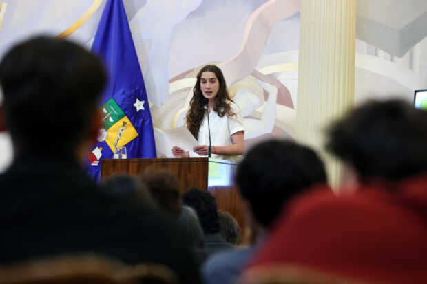 Laura Mlynarz, presidenta de la FECh y vocera de la Confech.