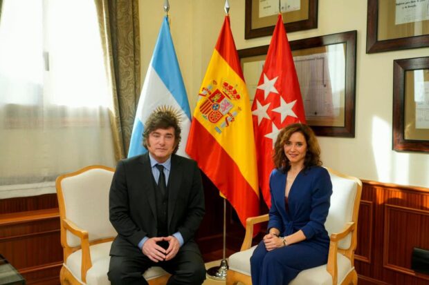 El presidente de Argentina, Javier Milei, y la presidenta de la Comunidad de Madrid, Isabel Díaz Ayuso.