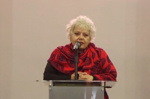 Veronica de Negri.