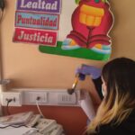 Advierten posibles riesgos sanitarios: Escuelas de Calama presentan altas concentraciones de metales potencialmente tóxicos Estudio examinó muestras de polvo sedimentado recolectadas tanto en espacios interiores como exteriores de 38 escuelas de Calama.