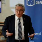 Ennio Vivaldi cuestiona el trato a las universidades públicas y advierte sobre el predominio de la lógica privada Ennio Vivaldi.