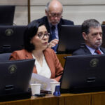 CFA valora proyección de cumplimiento de la meta fiscal para este año, pero advierte riesgos para 2027 La Presidenta del consejo Fiscal Autonomo, Paula Benavides, en la sesion de la Comision Especial Mixta de Presupuestos