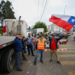 Sigue paro camionero en San Antonio: Gobierno dice que es conflicto entre privados camioneros San Antonio